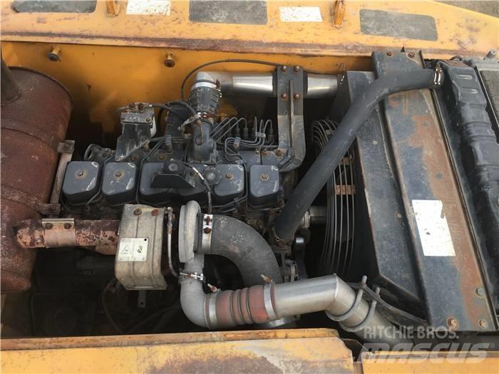 Hyundai R225LC-7 Roomikekskavaatorid