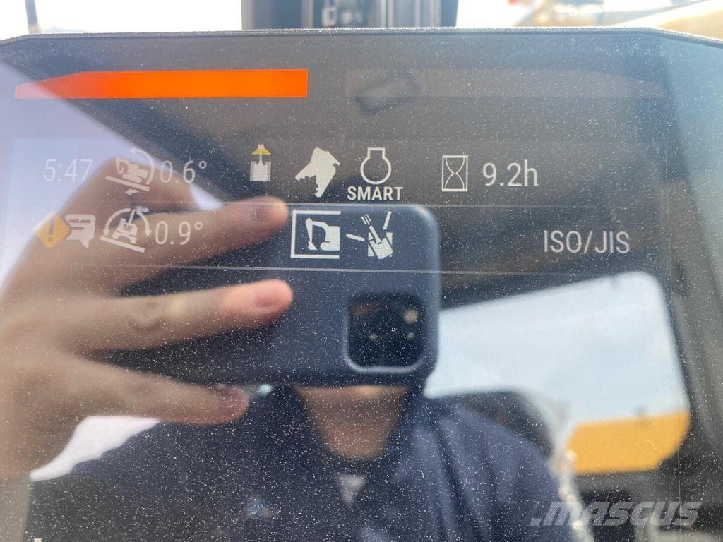 CAT 352 UHD Roomikekskavaatorid