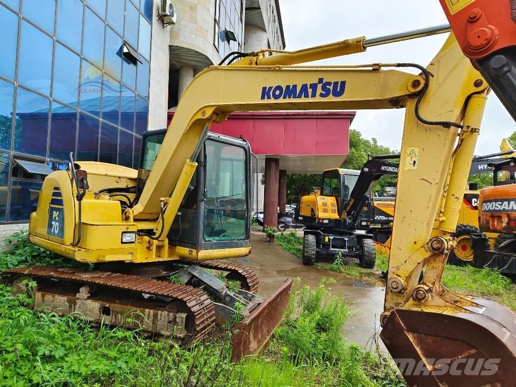 Komatsu PC 70-8 Roomikekskavaatorid