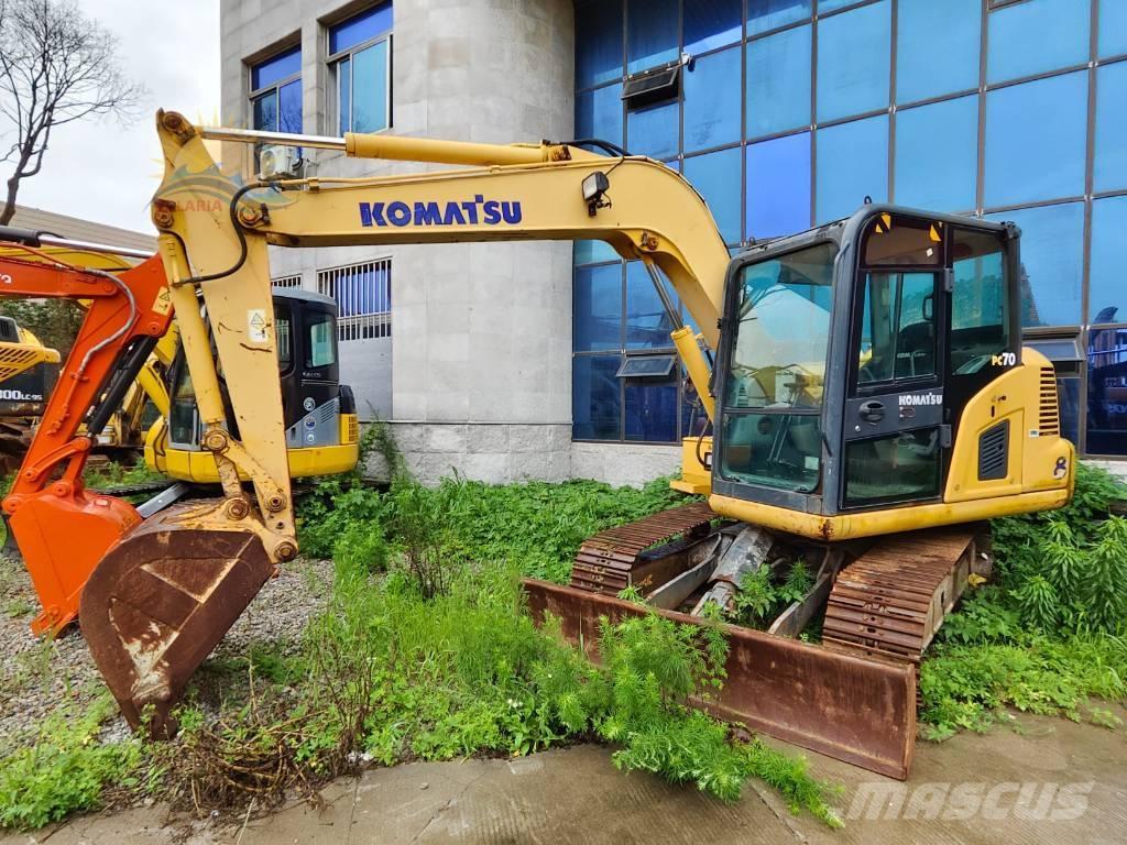 Komatsu PC 70-8 Roomikekskavaatorid