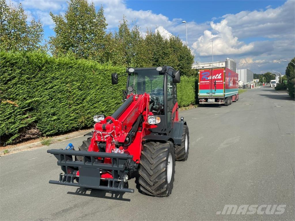 Schäffer 3650T Teleskooplaadurid