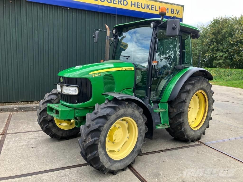 John Deere 5100 R Traktorid