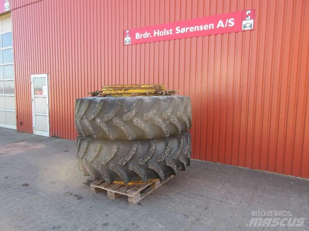 Firestone 20.8-38 Rehvid, rattad ja veljed