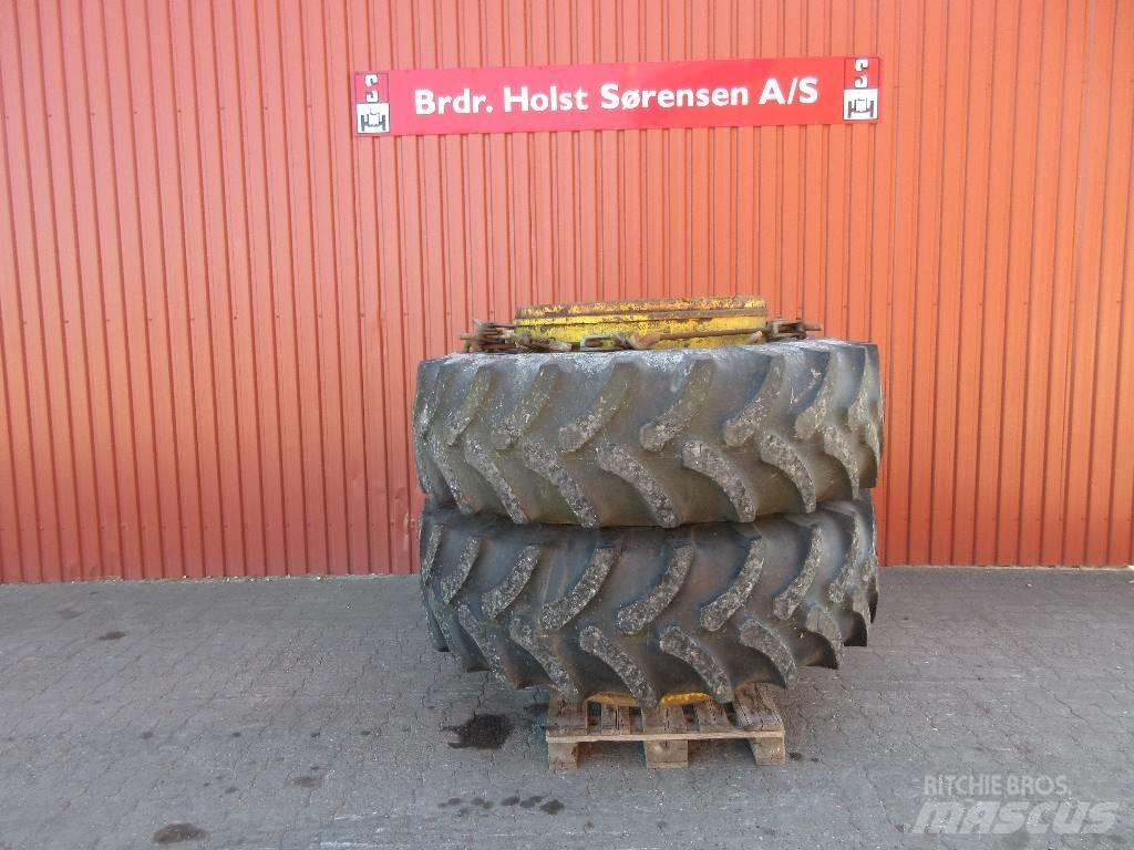 Firestone 20.8-38 Rehvid, rattad ja veljed