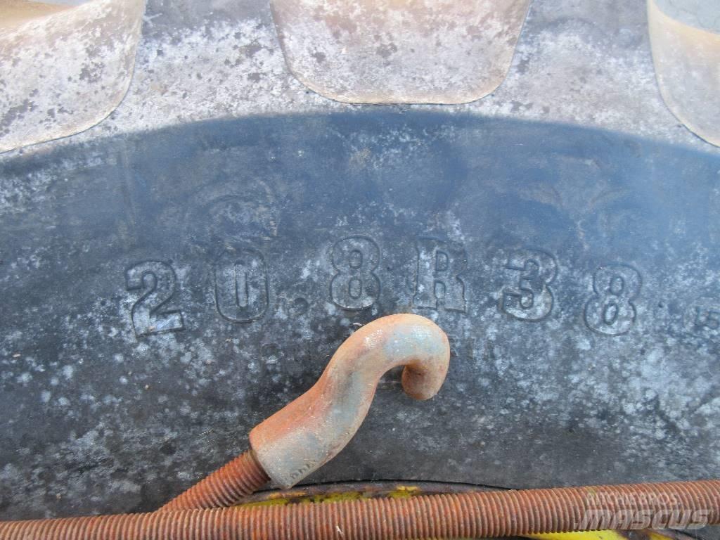 Firestone 20.8-38 Rehvid, rattad ja veljed
