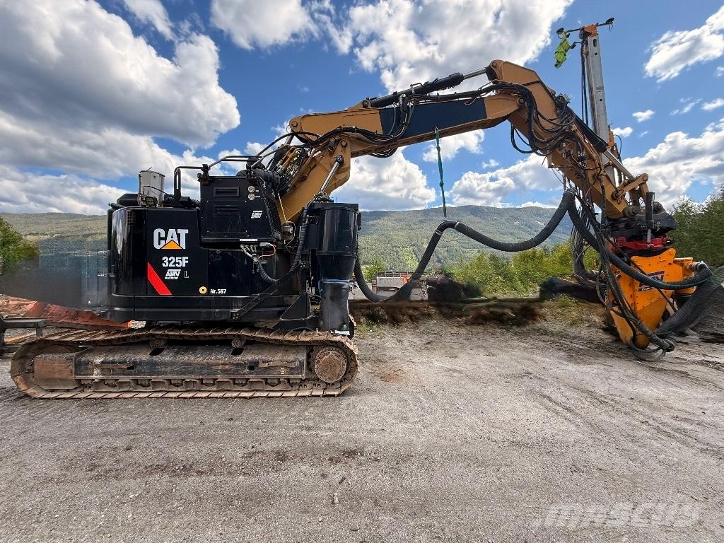CAT 325 FL CR Muud ekskavaatorid