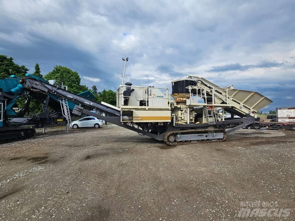 Metso LT 200 HP Iseliikuvad purustid