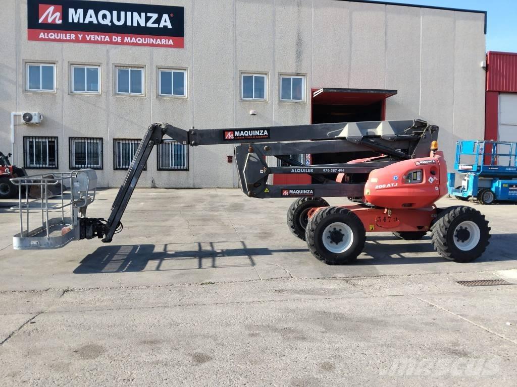 Manitou 200 ATJ Iseliikuvad poomtõstukid