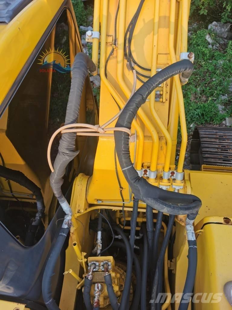 Komatsu PC 220-7 Roomikekskavaatorid