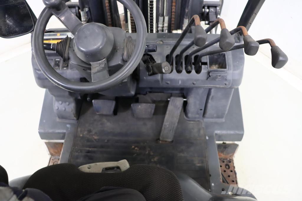 Nissan U1D2A20LQ Gaasitõstukid