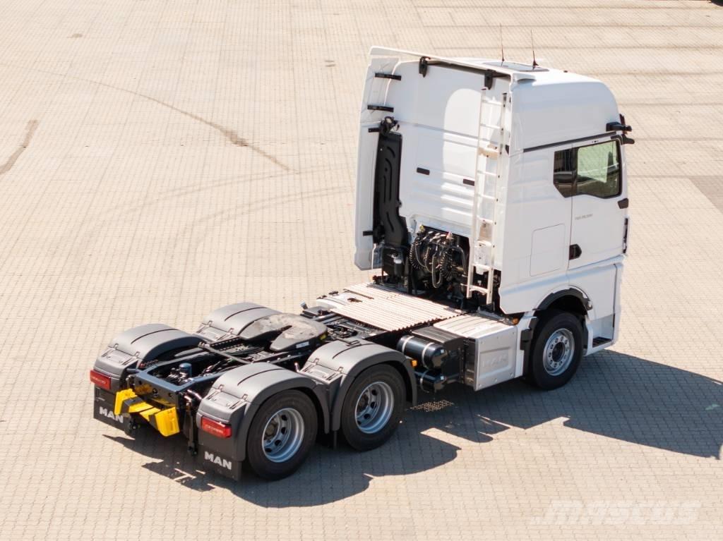 MAN TGX 28.520 Sadulveokid