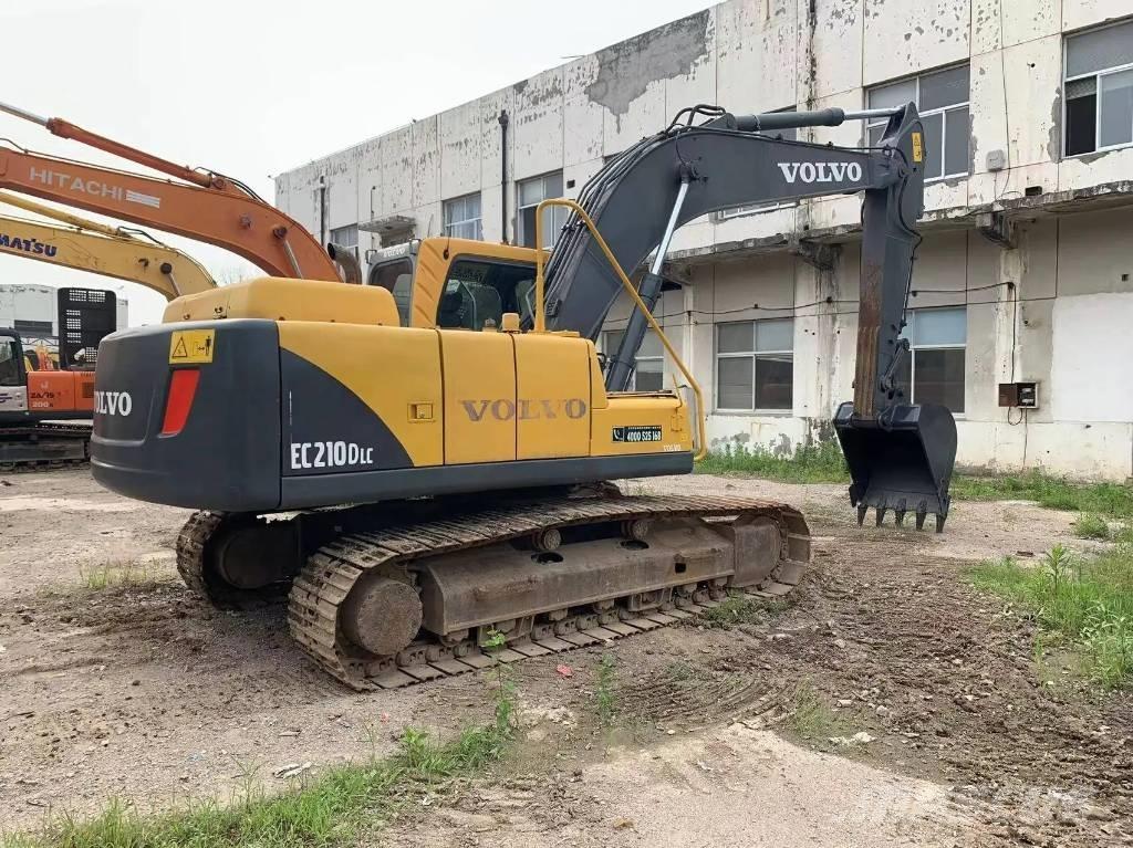 Volvo EC210D Roomikekskavaatorid