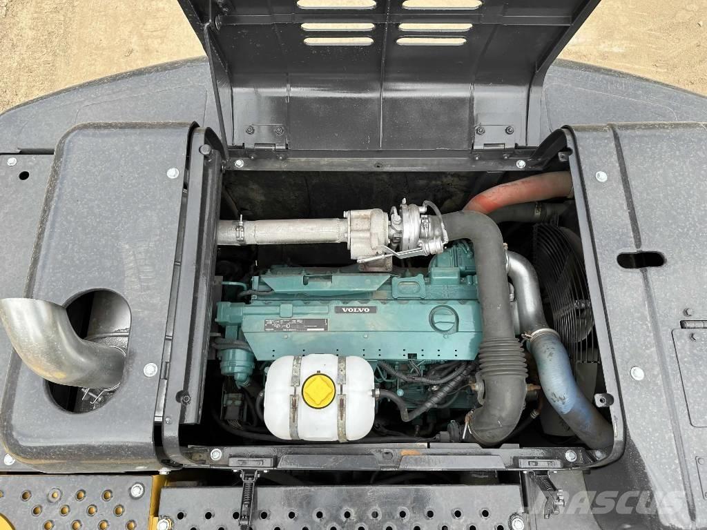 Volvo EC210D Roomikekskavaatorid