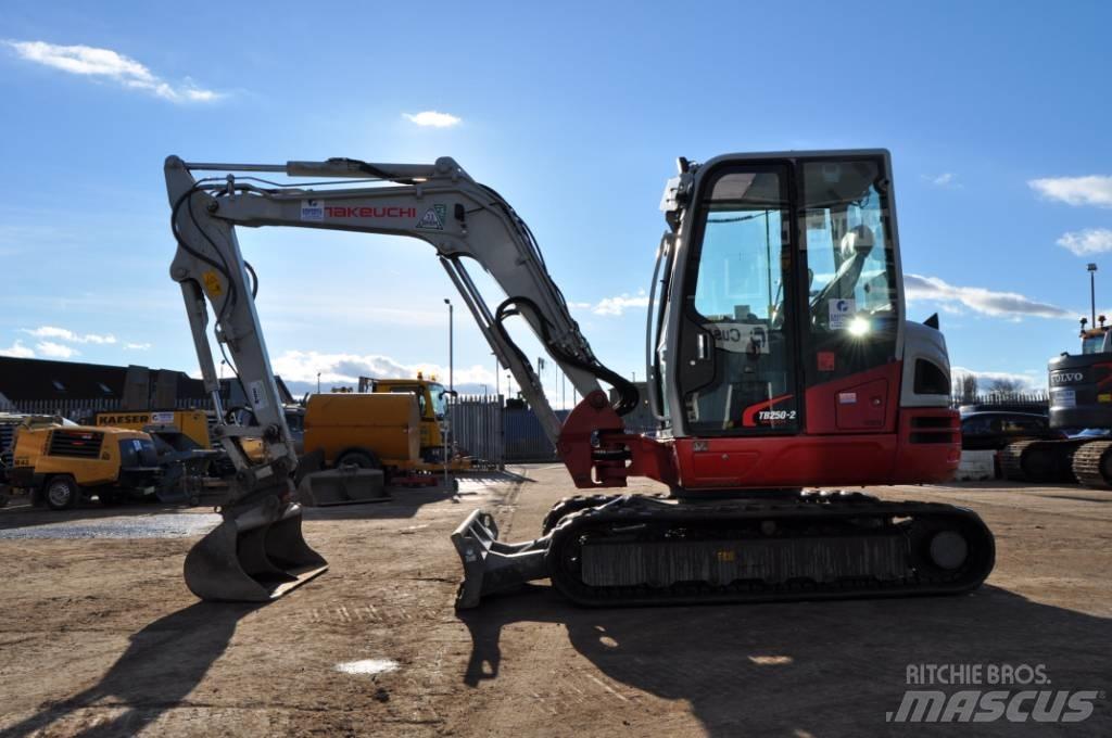 Takeuchi TB 250-2 Miniekskavaatorid < 7 t