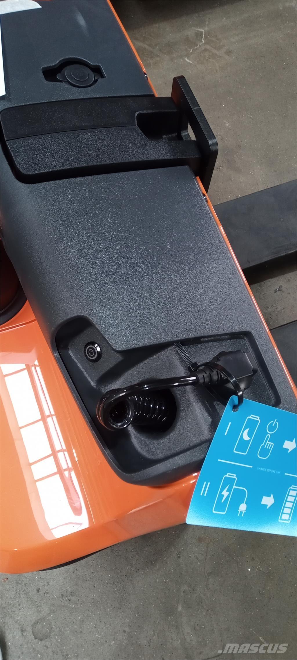 Toyota LWI 160 Järelkäidavad virnastajad