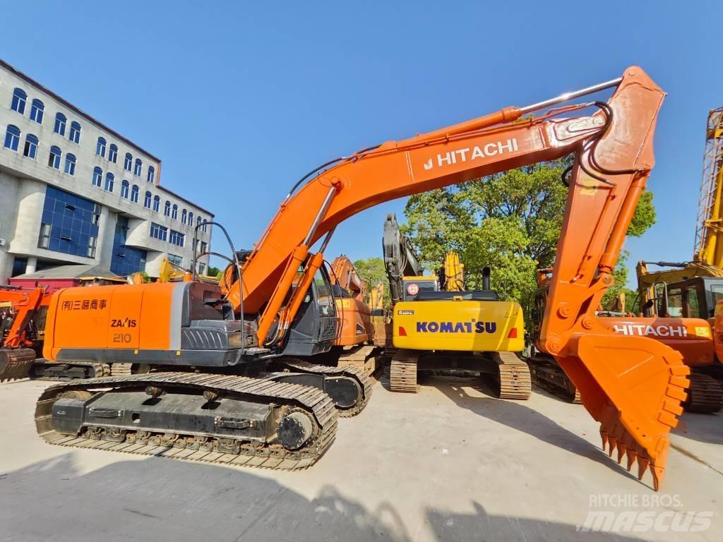 Hitachi ZX 210 Roomikekskavaatorid