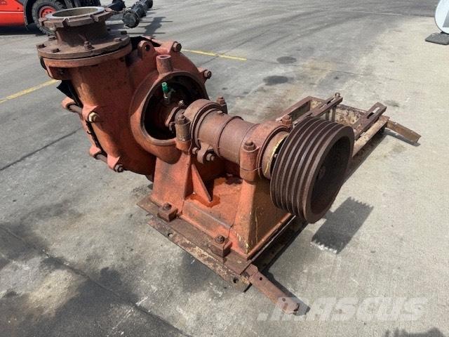 Warman dredge pump. Süvendusplatvormid