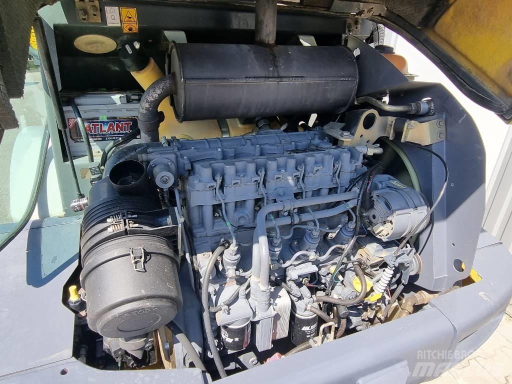 Kramer-allrad 750 Rataslaadurid