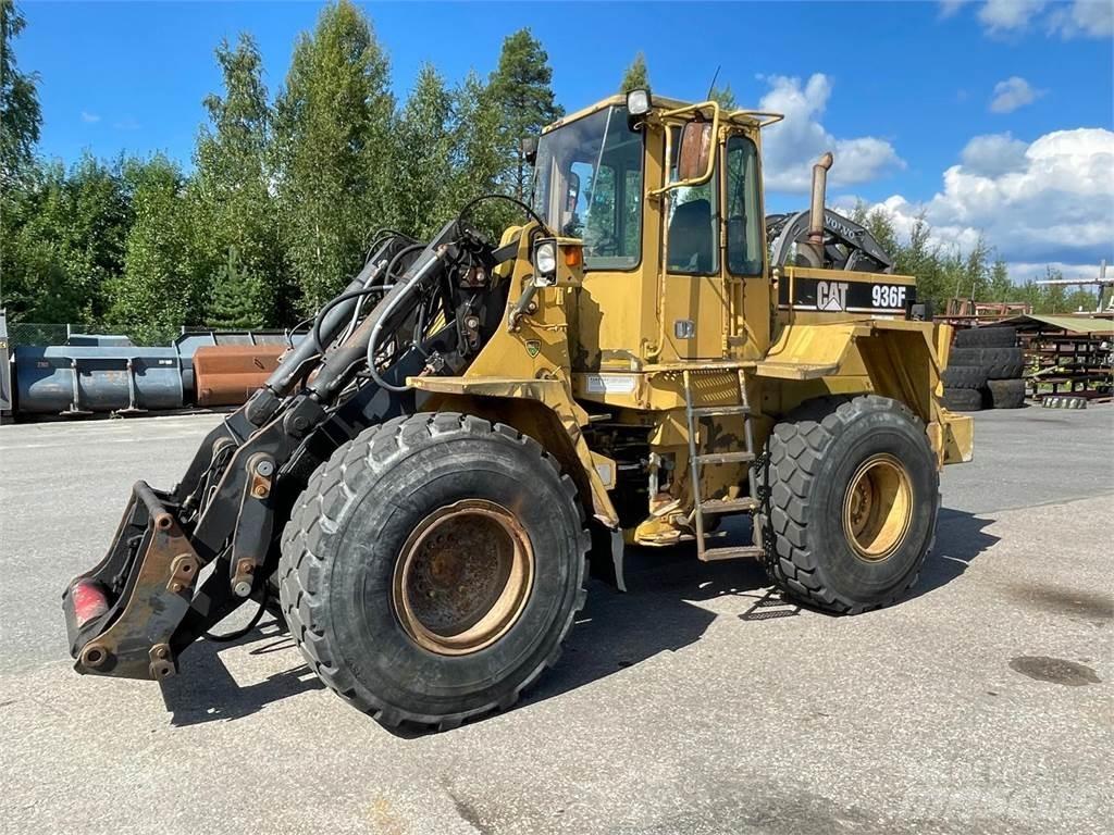 CAT 936F Rataslaadurid