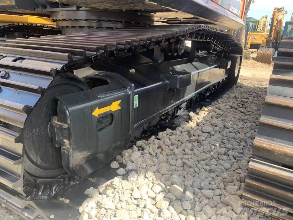 Doosan DX 225 Roomikekskavaatorid