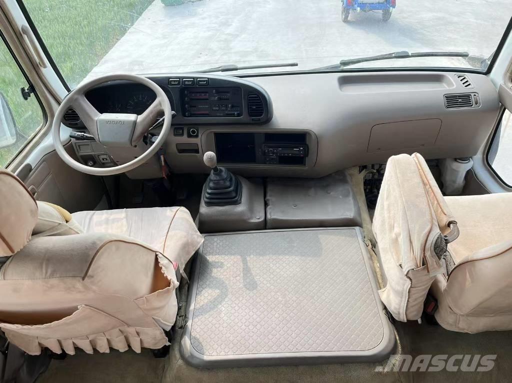 Toyota Coaster Bus Väikebussid