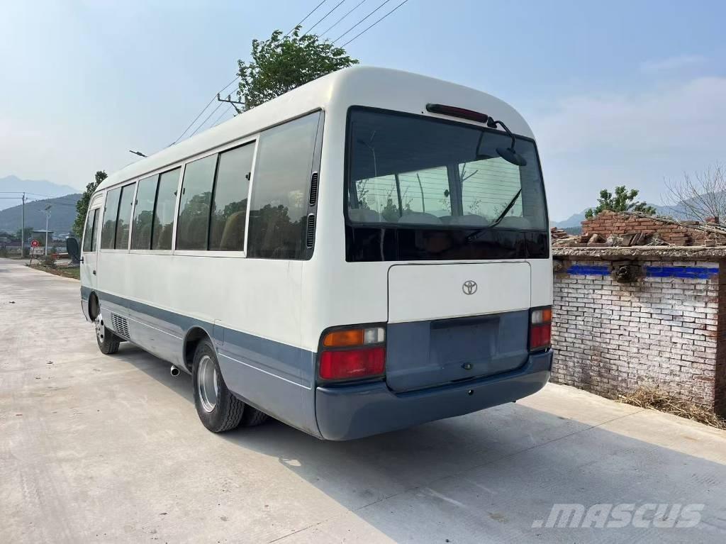Toyota Coaster Bus Väikebussid
