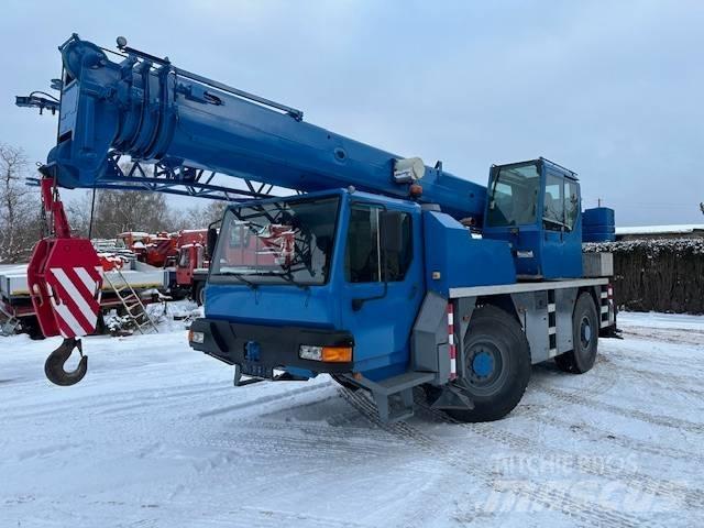 Liebherr LTM 1030-2 Maastikutõstukid