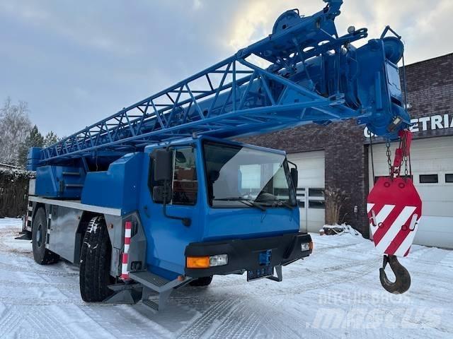 Liebherr LTM 1030-2 Maastikutõstukid