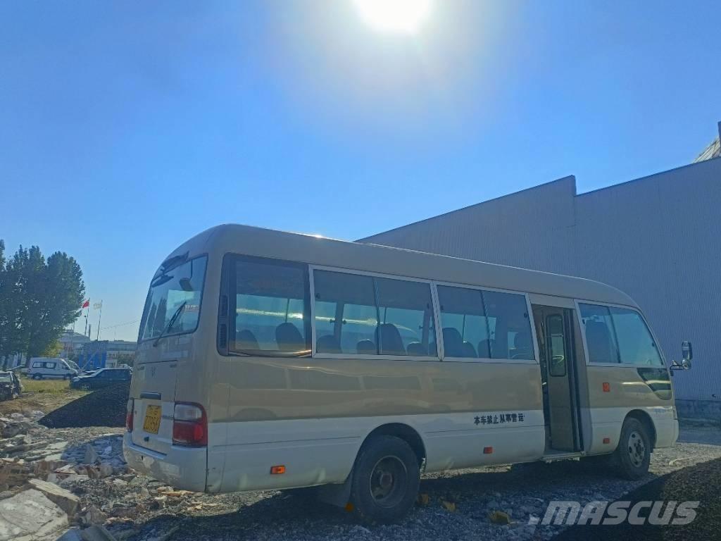 Toyota Coaster Bus Väikebussid