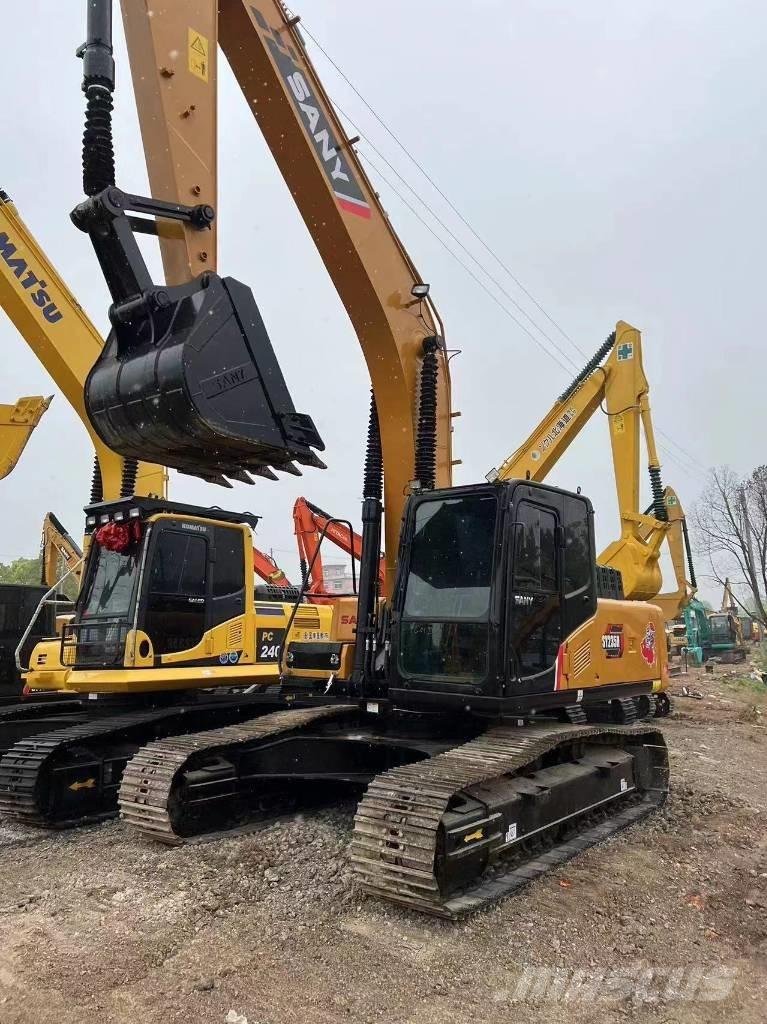 Sany SY 235 Roomikekskavaatorid