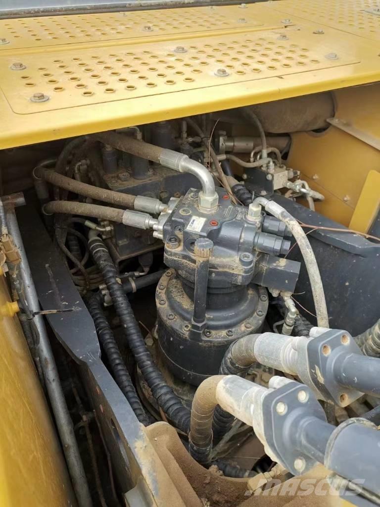 XCMG XE215DA Roomikekskavaatorid