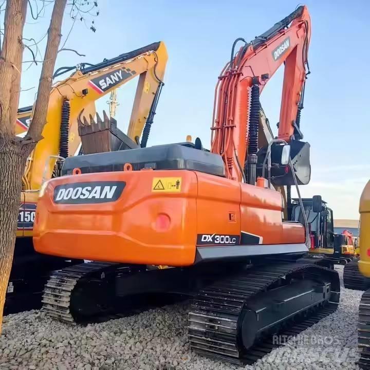 Doosan DH300 Roomikekskavaatorid