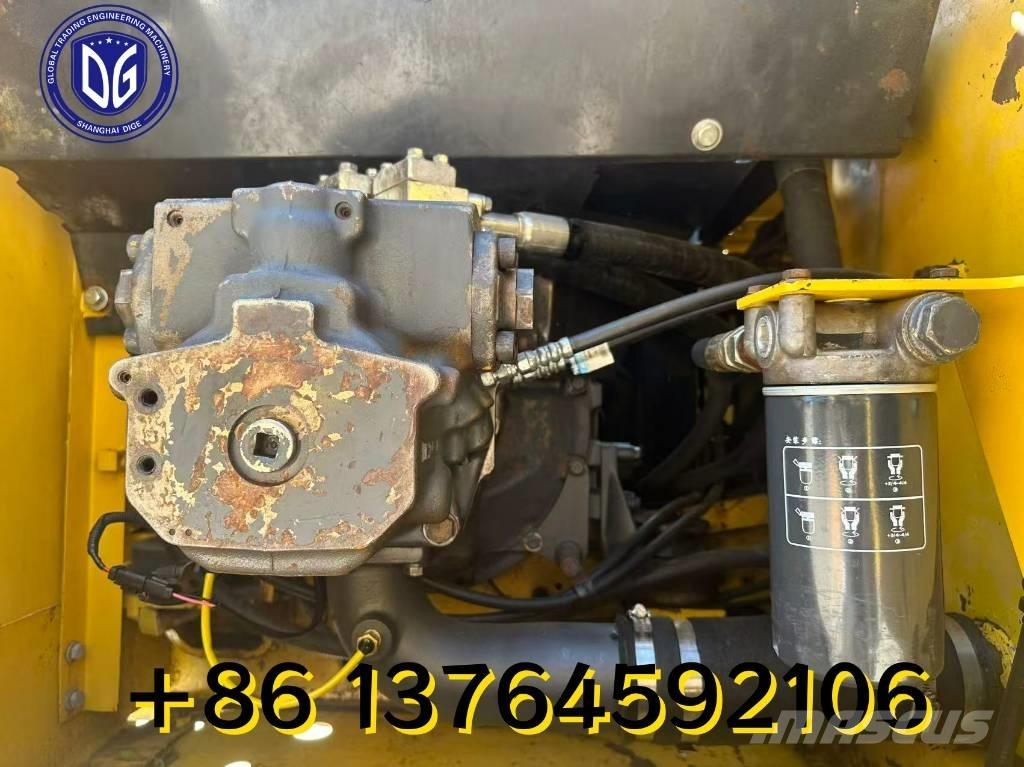 Komatsu PC 220 Roomikekskavaatorid
