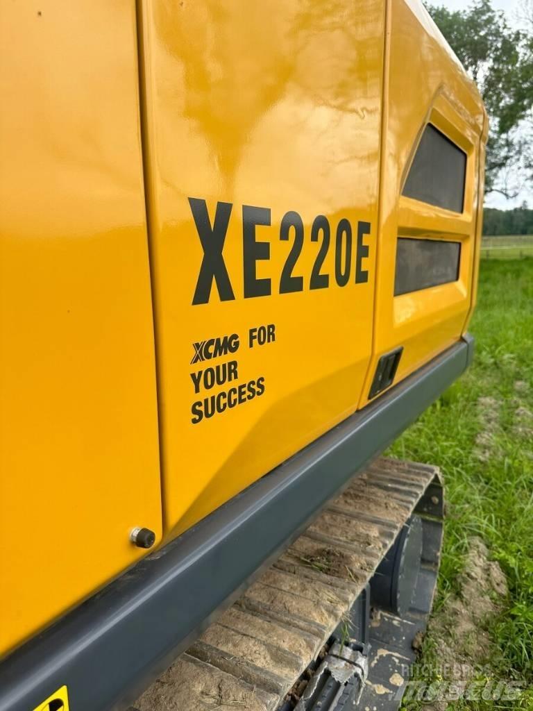 XCMG XE 220 E Roomikekskavaatorid