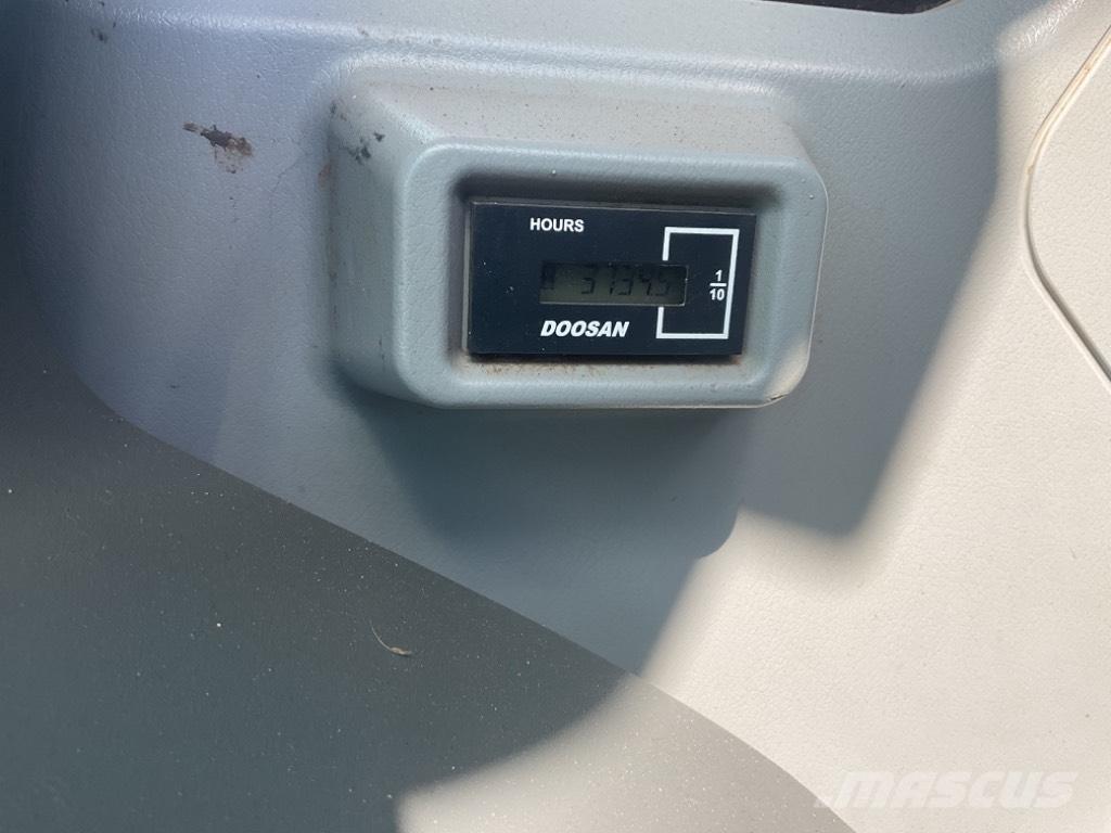 Doosan DX140 LCR-5 Roomikekskavaatorid