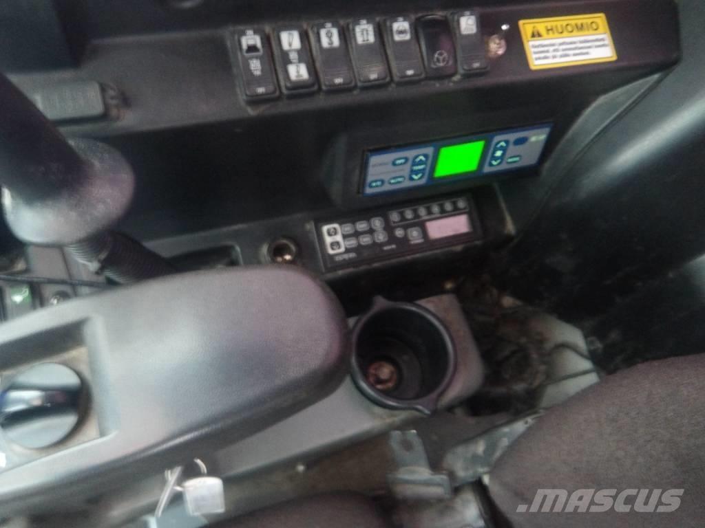 Takeuchi TB 295 W Ratasekskavaatorid