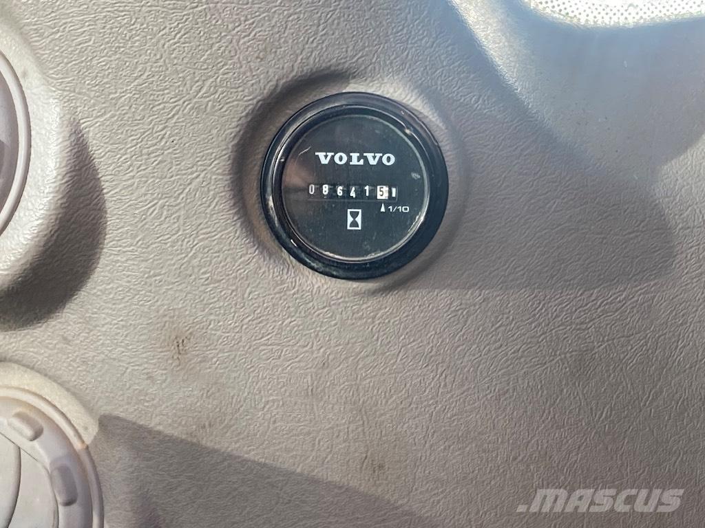 Volvo EC 140 DL Roomikekskavaatorid