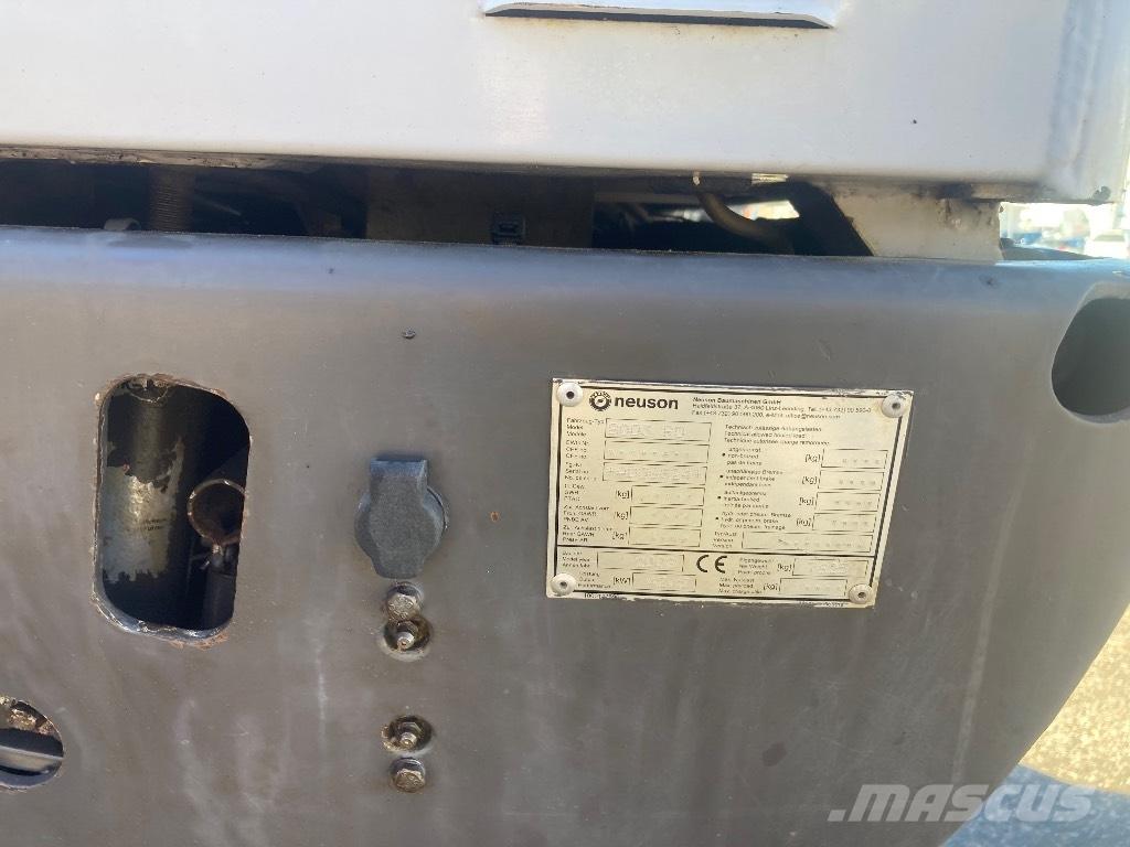 Neuson 8003 RD Väikeekskavaatorid 7t-12t