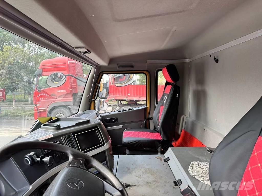 Sany STC1000T Maastikutõstukid