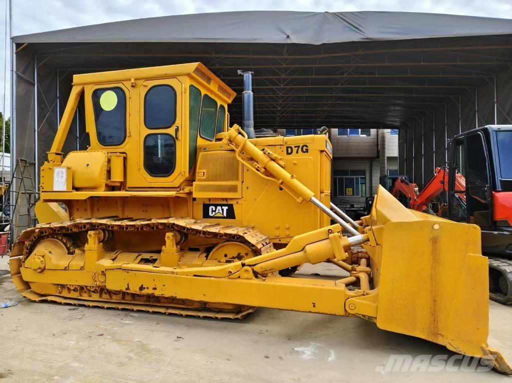 CAT D 7 G Buldooserid