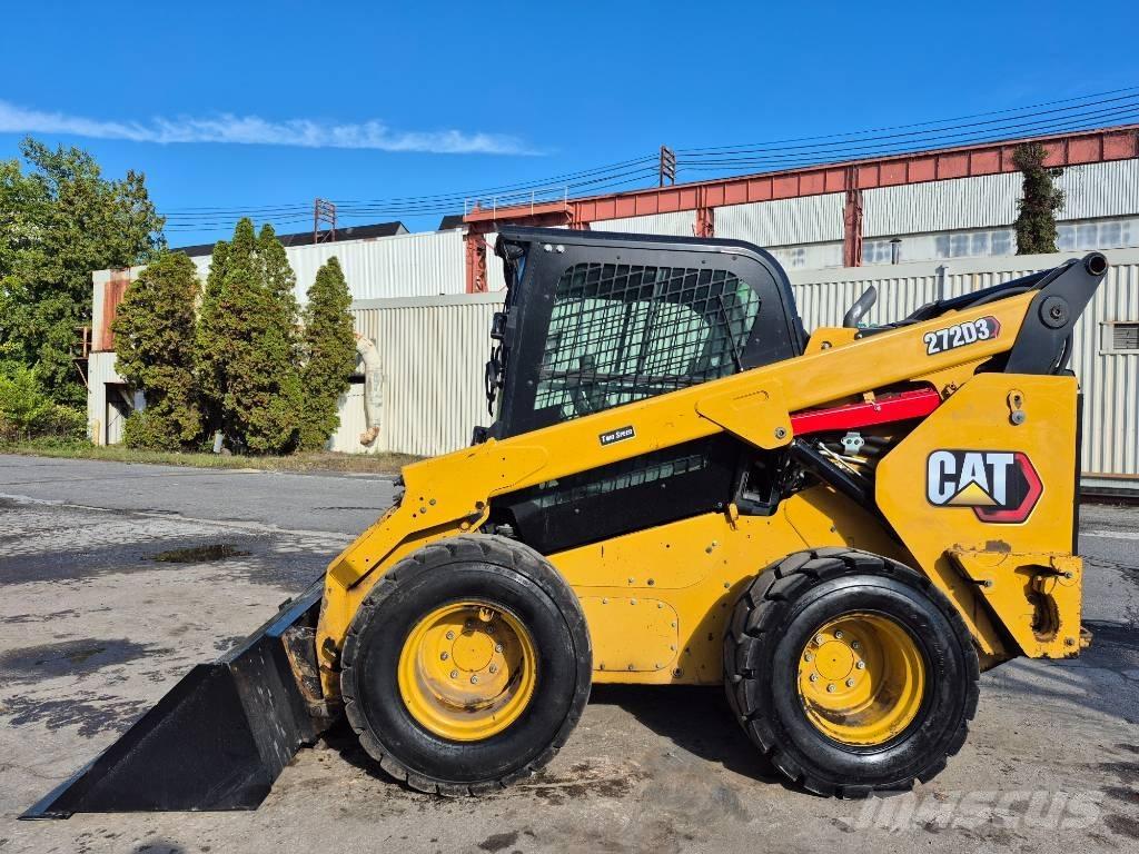 CAT 272 D Kompaktlaadurid