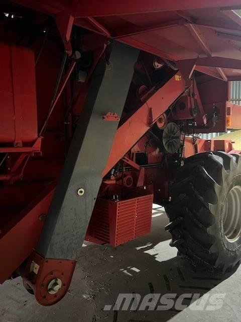 Massey Ferguson 30 Teraviljakombainid