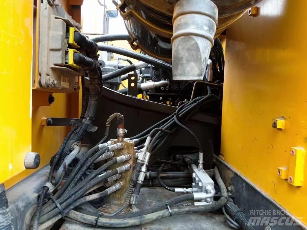 Volvo EC 300 D L Roomikekskavaatorid