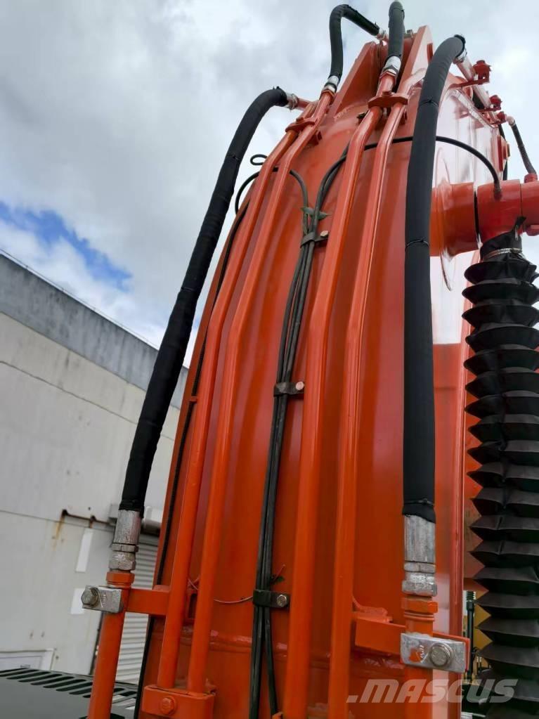 Hitachi ZX 240 HG Roomikekskavaatorid