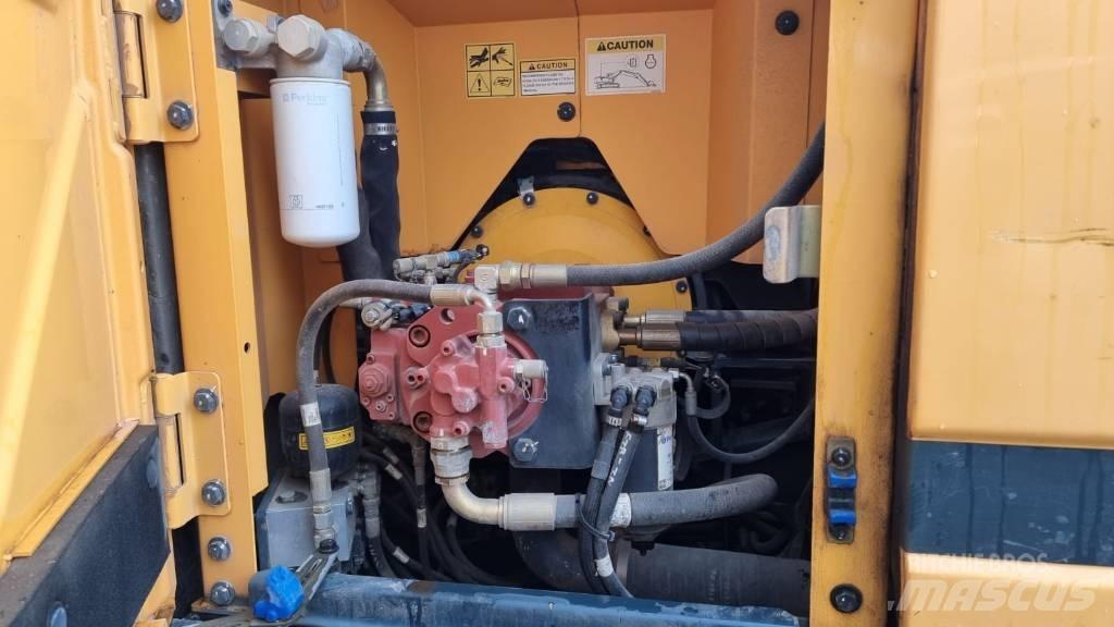 Hyundai HX 140 L Roomikekskavaatorid