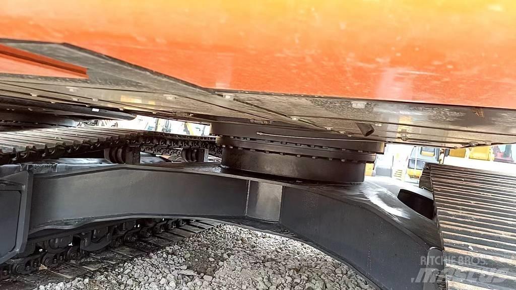 Doosan 225 LC-9 Roomikekskavaatorid