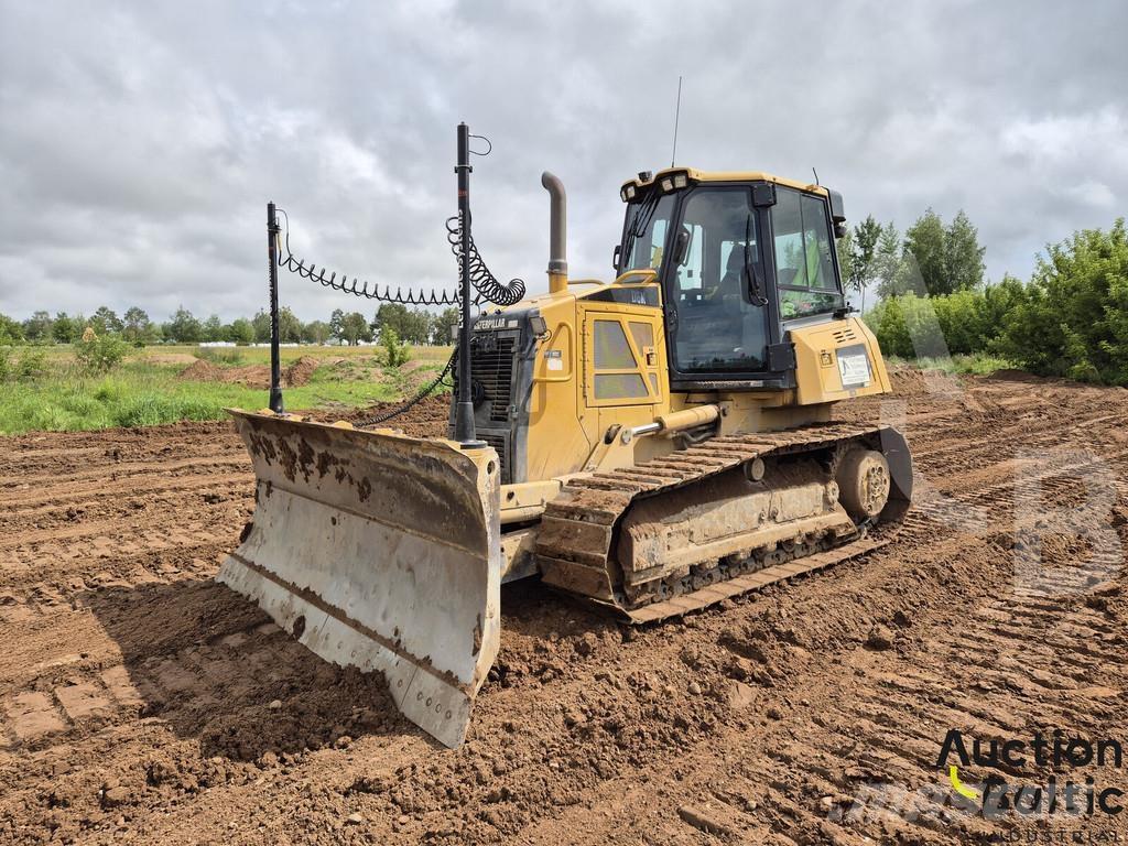 CAT D 6 K Buldooserid