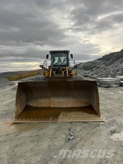CAT 980M Rataslaadurid