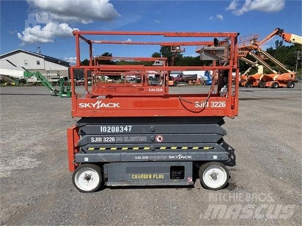 SkyJack SJ III 3226 Käärtõstukid