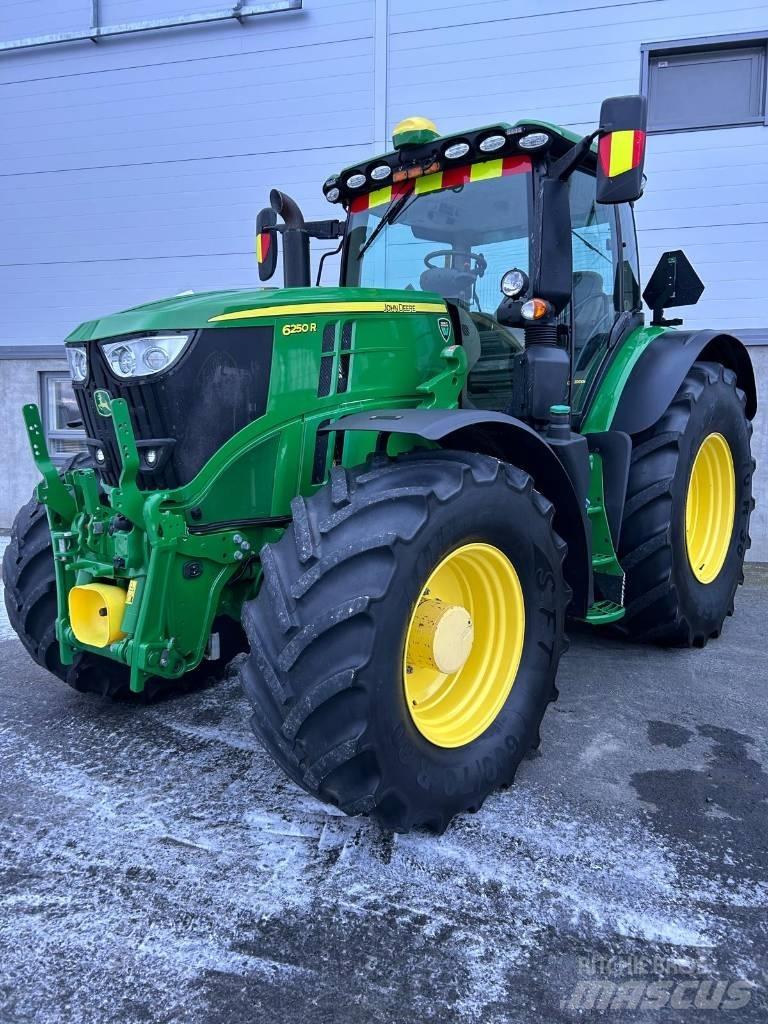 John Deere 6250 R Traktorid